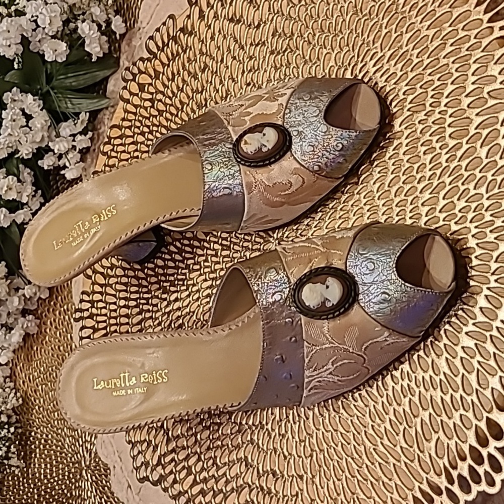 Lauretta Reiss Spool/Kitten Heel Peep Toe Formal Mules Size: US 9/ EU 39